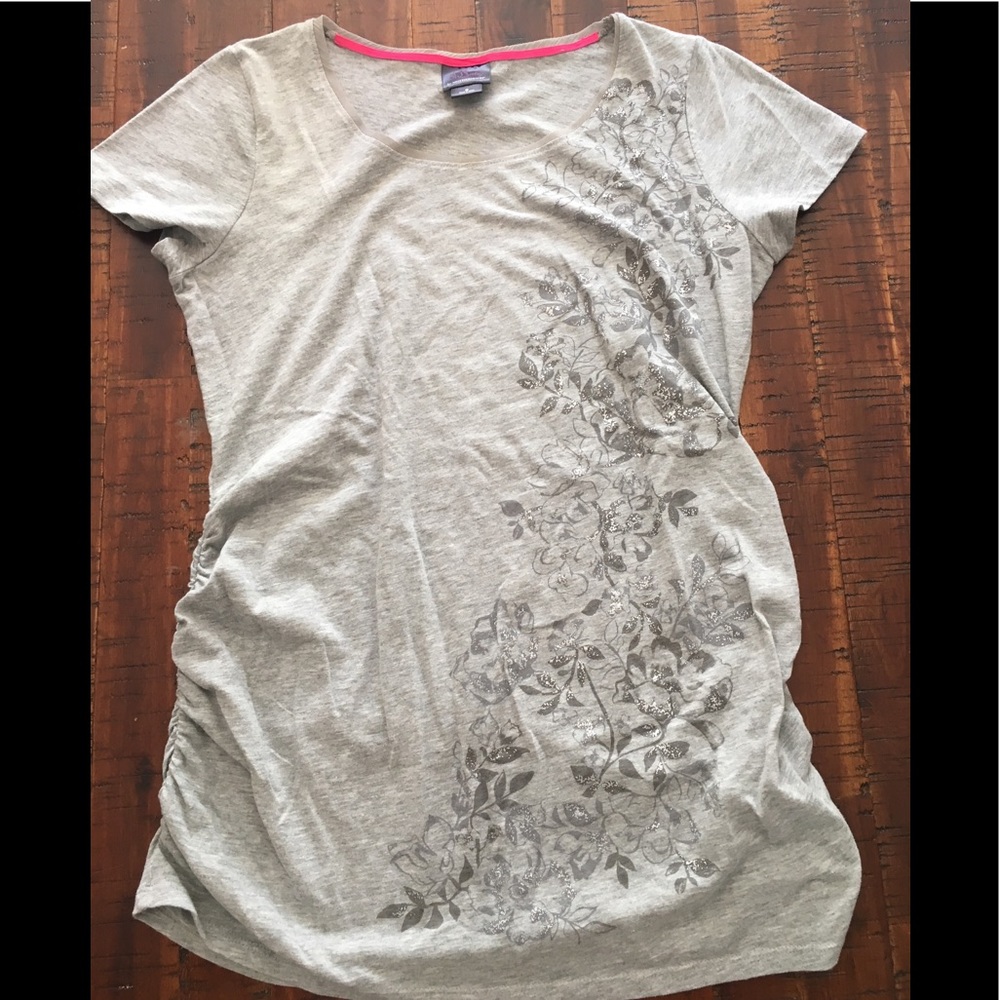 Maternity t shirt (S).